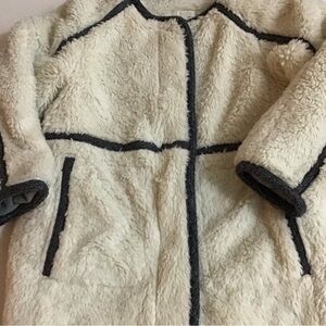Chloe girls size 3